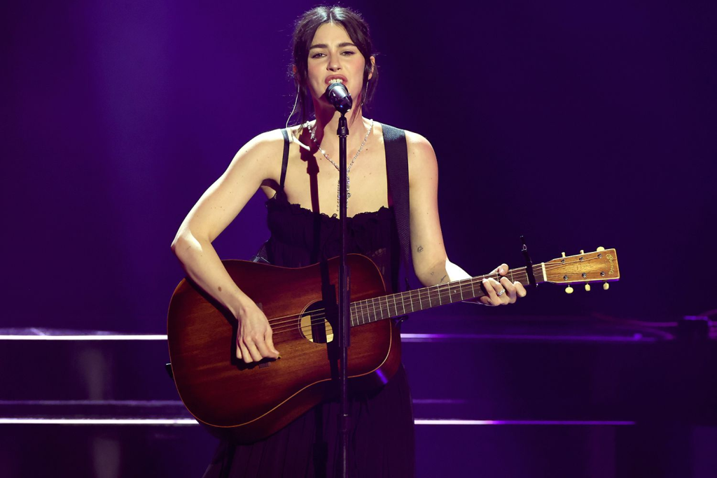 Gracie Abrams Early Life and Education