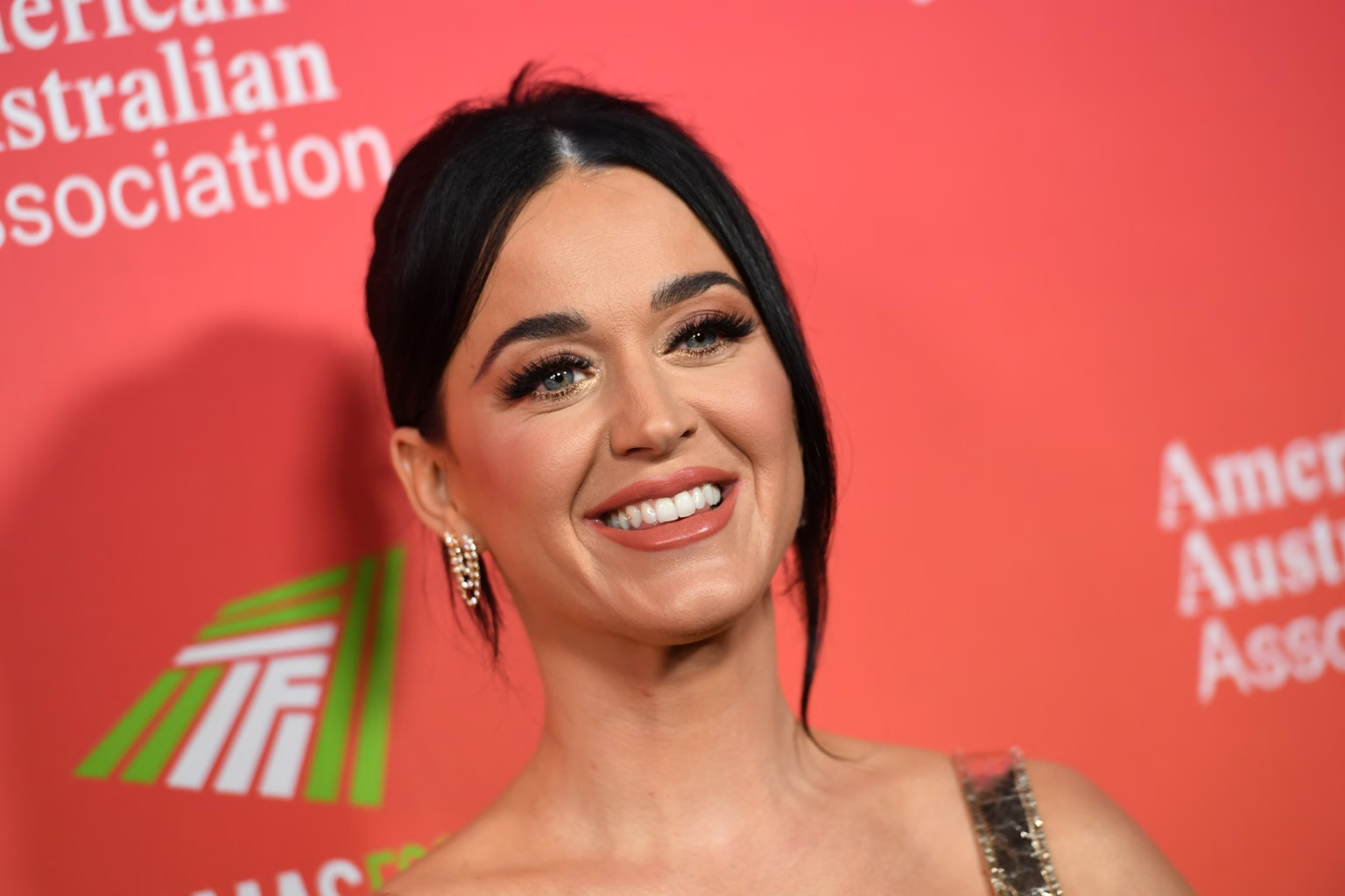 Singed R Bio Katy Perry Singer Bio, Age, Height, Weight, Family, Net Worth & Songs ...
